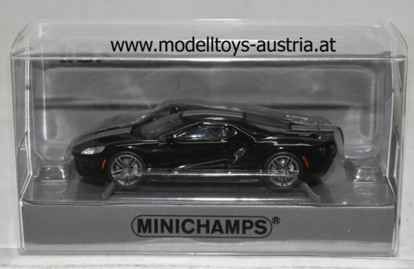Ford GT Straßenversion 2018 schwarz mit silbernen Streifen 1:87 H0
