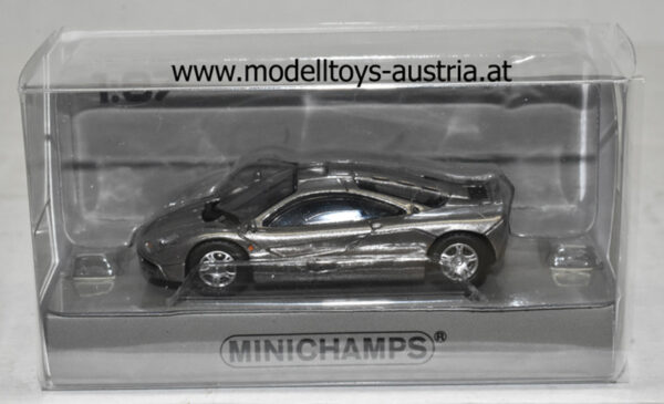 McLaren F1 Straßenversion 1994 grau metallik 1:87 H0