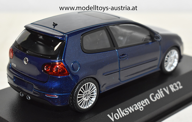 VW Golf V Golf 5 Limousine R32 2005 blau 1:43