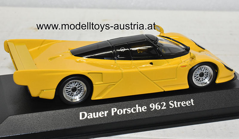 Dauer Porsche 962 Street 1994 gelb 1:43