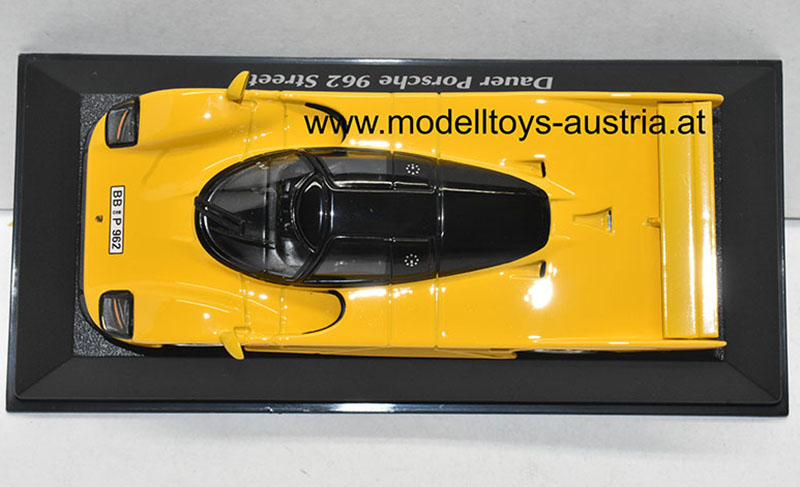 Dauer Porsche 962 Street 1994 gelb 1:43