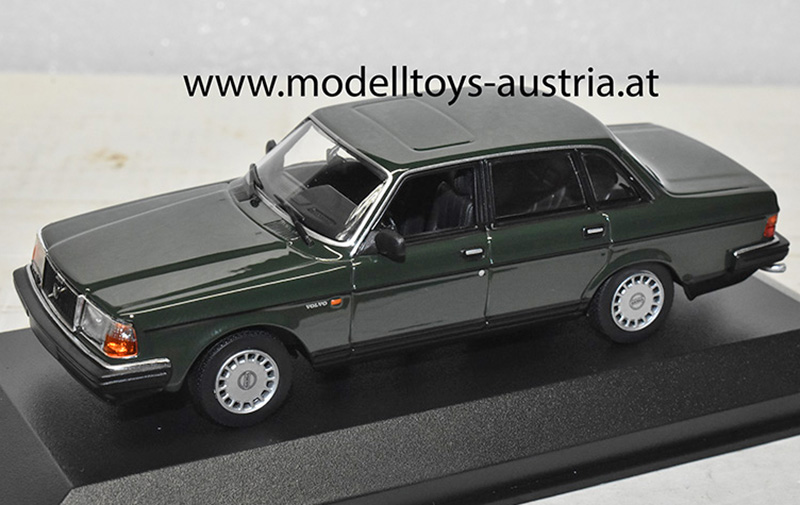 Volvo 240 GL Limousine 1986 dunkel grün 1:43