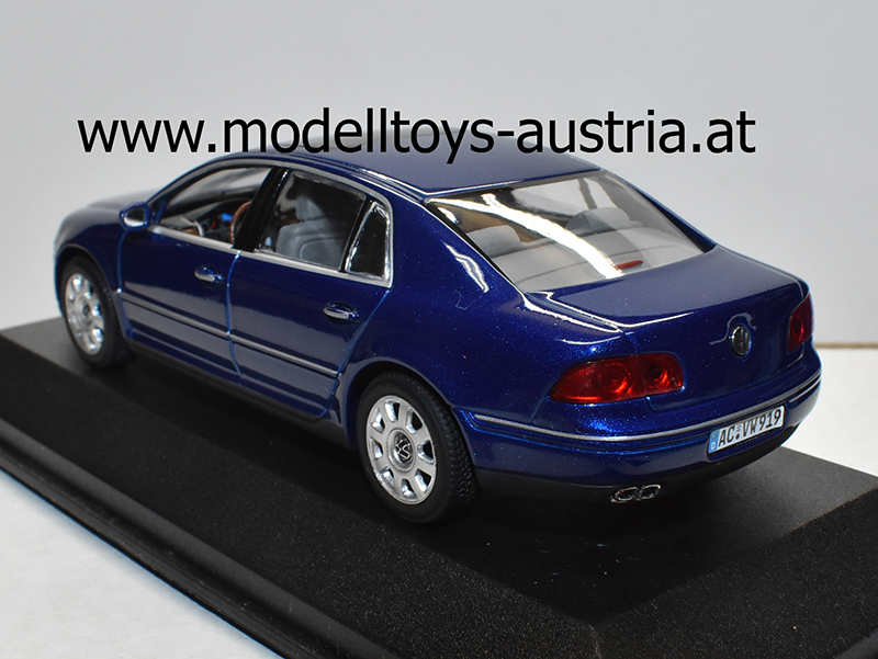 VW Phaeton Limusine blau metallik 1:43