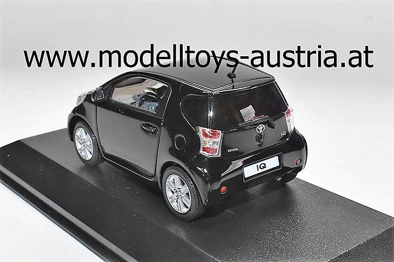 Toyota IQ 2009 schwarz 1:43