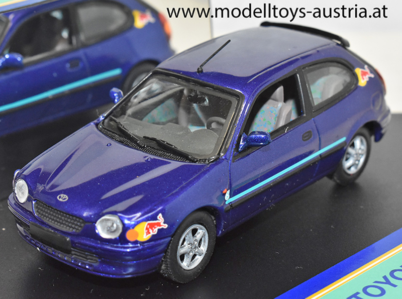 Toyota Corolla E11 Hatchback 1998 C17 Red Bull Sauber Petronas Lilablau metallik 1:43 Sondermodell