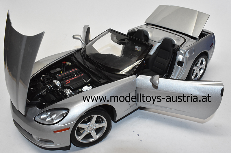 Chevrolet Corvette C6 Cabrio 2005 silber 1:12