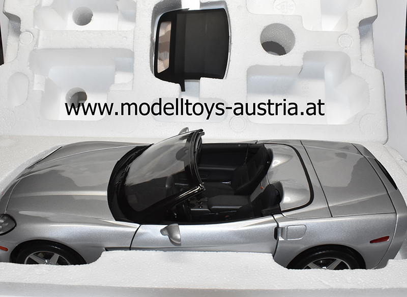 Chevrolet Corvette C6 Cabrio 2005 silber 1:12
