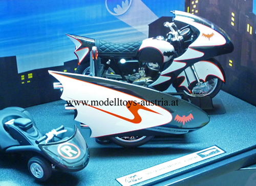Batman Batmobil 1966 BAT MOTORAD und SEITENWAGEN schwarz 1:12
