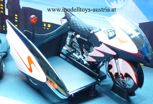 Batman Batmobil 1966 BAT MOTORAD und SEITENWAGEN schwarz 1:12