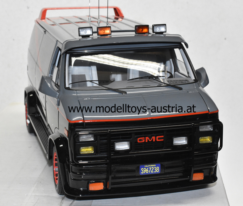 GMC Van A-Team A Team TV Serie schwarz / rot / grau 1:18