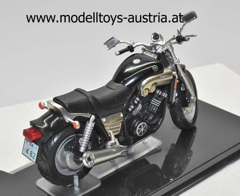 Yamaha 1200 V-Max schwarz 1:24