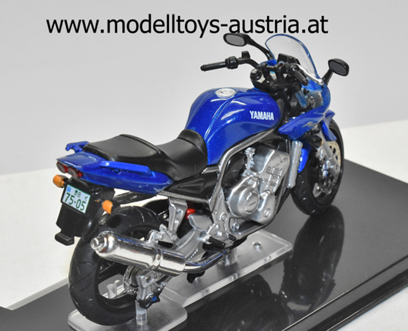 Yamaha Fazer 1000 blau 1:24