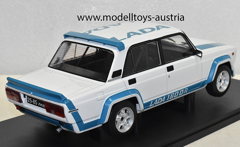Lada 2105 VFTS Limousine 1983 weiss 1:18