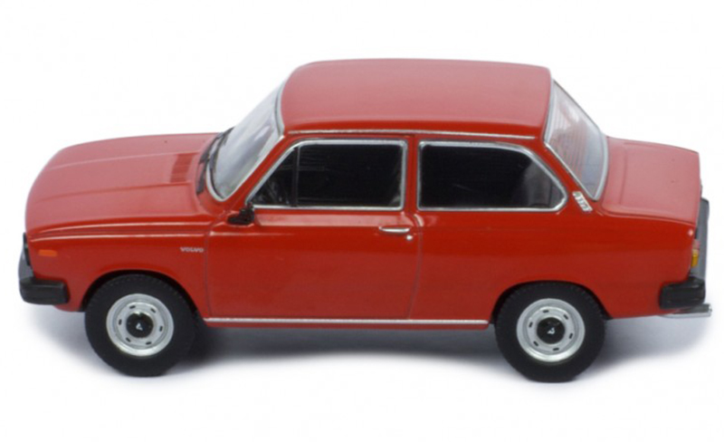 Volvo 66 Limousine 1977 rot 1:43