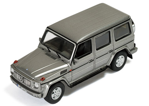 Mercedes Benz W463 G Klasse G500 V8 1994 silber 1:43 Puch G