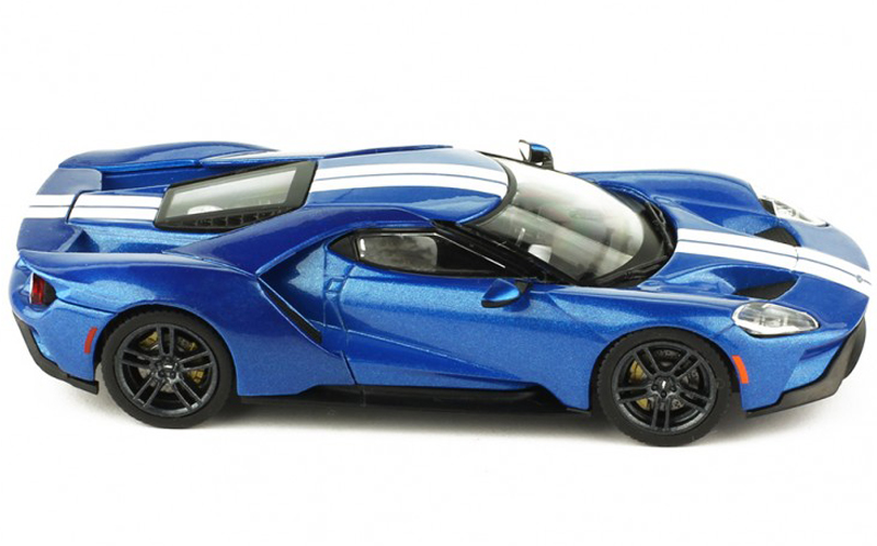 Ford GT Coupe 2017 blau mit weissen Streifen 1:43
