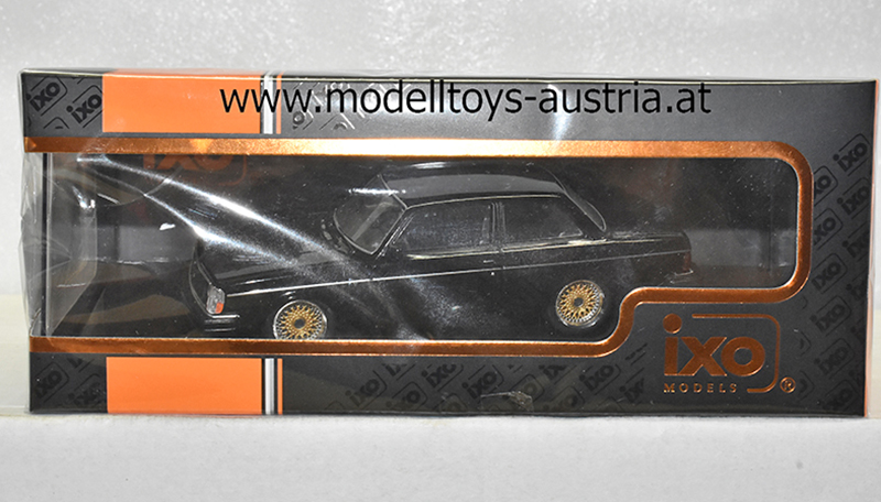 Volvo 242 Custom Limousine 1980 schwarz 1:43