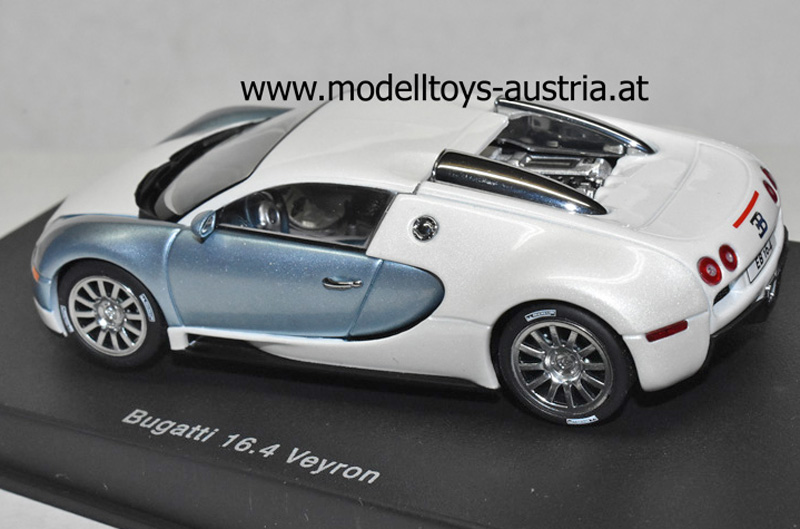 Bugatti EB 16.4 Veyron PRODUKTIONS MODELL weiss / blau 1:43