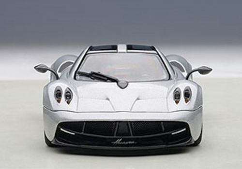 Pagani Huayra V12 2011 silber metallik 1:43