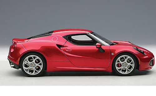 Alfa Romeo 4C Coupe 2013 rot metallik 1:18