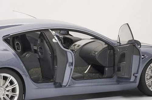Aston Martin Rapide 2010 blau metallik 1:18