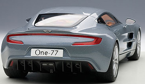Aston Martin One-77 One 77 V12 Coupe hellblau metallik 1:18