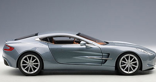 Aston Martin One-77 One 77 V12 Coupe hellblau metallik 1:18