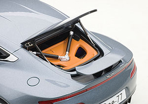 Aston Martin One-77 One 77 V12 Coupe hellblau metallik 1:18