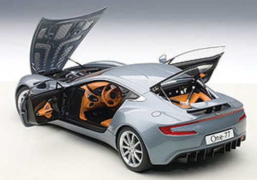 Aston Martin One-77 One 77 V12 Coupe hellblau metallik 1:18