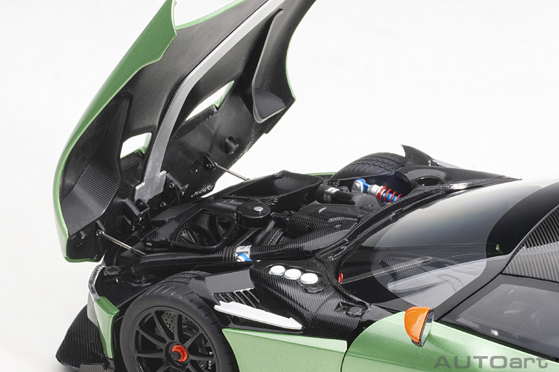 Aston Martin Vulcan 2015 grün metallik 1:18