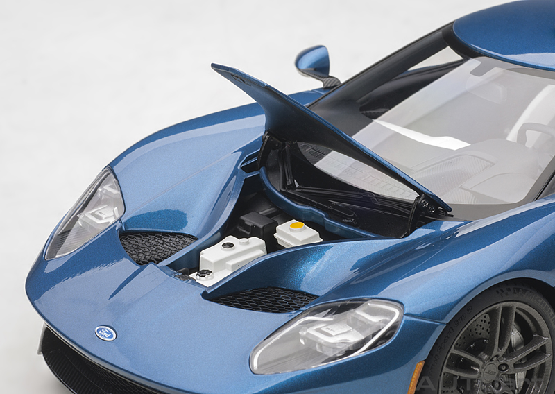 Ford GT Coupe 2017 blau 1:18
