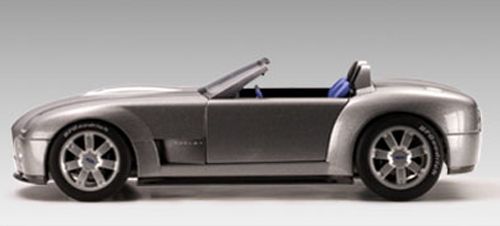 Ford Shelby Cobra 2004 CONCEPT CAR silber metallik 1:18