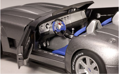 Ford Shelby Cobra 2004 CONCEPT CAR silber metallik 1:18