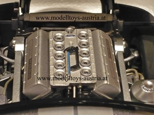 Ford Shelby Cobra 2004 CONCEPT CAR silber metallik 1:18