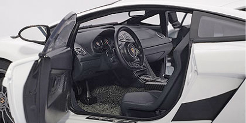 Lamborghini Gallardo SUPERLEGGERA 2008 weiss 1:18