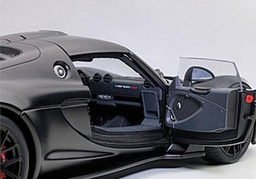 Hennessey Venom GT Spyder 2010 Carbon matt schwarz 1:18