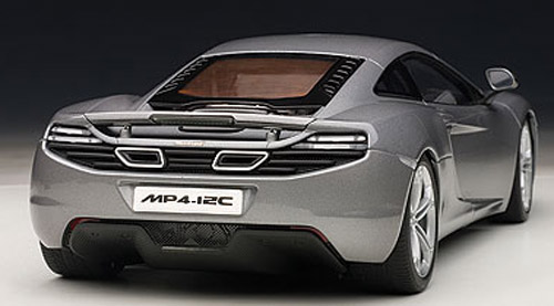 McLaren MP4-12C silber metallik 1:18
