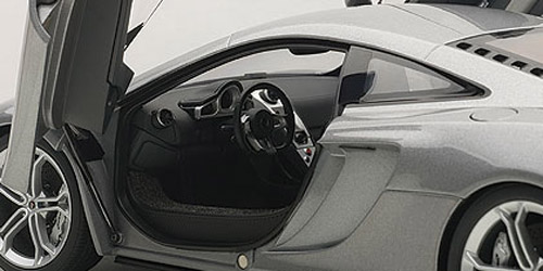 McLaren MP4-12C silber metallik 1:18