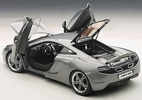 McLaren MP4-12C silber metallik 1:18