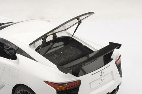 Lexus LFA Coupe 2011 NÜRBURGRING PACKAGE weiss 1:18