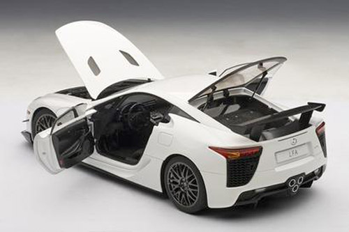 Lexus LFA Coupe 2011 NÜRBURGRING PACKAGE weiss 1:18