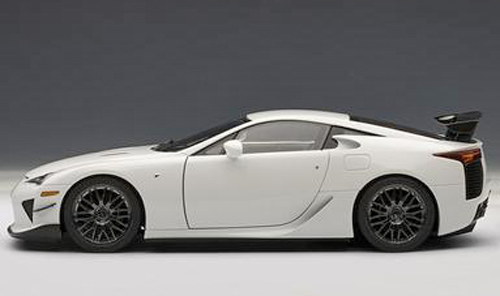 Lexus LFA Coupe 2011 NÜRBURGRING PACKAGE weiss 1:18