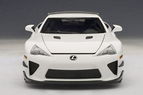 Lexus LFA Coupe 2011 NÜRBURGRING PACKAGE weiss 1:18