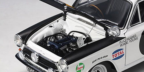Ford Cortina MK I GT 1964 Sieger Rally Safari HUGES / YOUNG 1:18