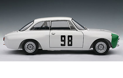 Alfa Romeo Giulia GT Am 1970 Monza Toine HEZEMANS 1:18