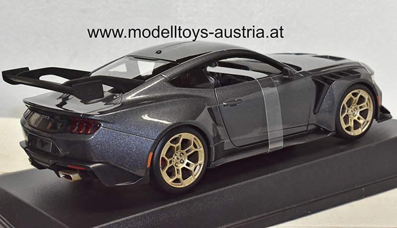 Ford Mustang Coupe GTD V8 2025 grau metallik 1:18