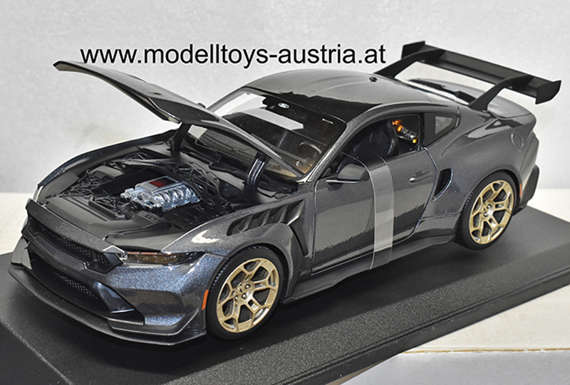 Ford Mustang Coupe GTD V8 2025 grau metallik 1:18