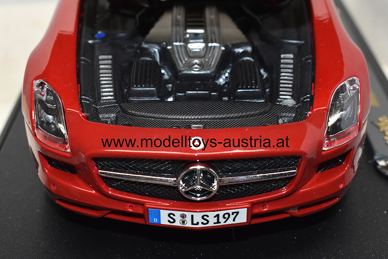 Mercedes Benz C197 SLS AMG Coupe Flügeltürer 2010 rot 1:18