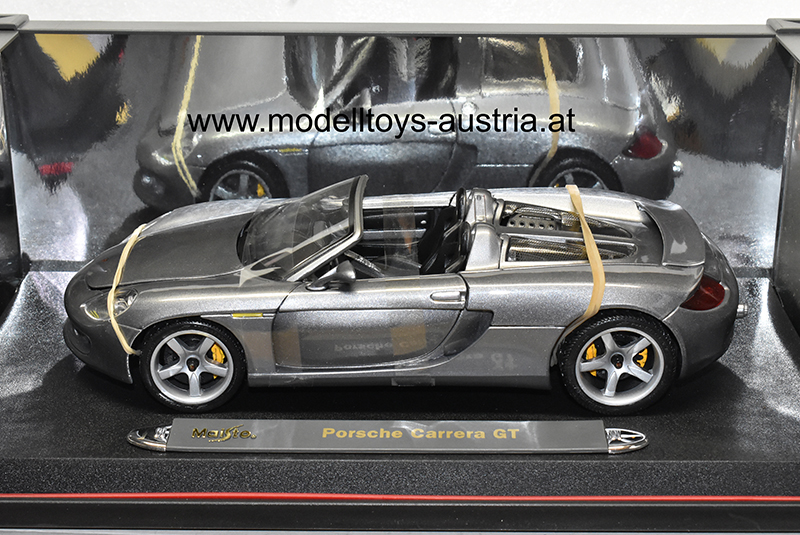 Porsche Carrera GT 2000 silbergrau metallik 1:18
