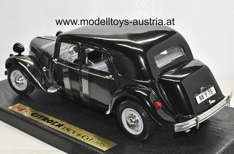 Citroen Traction Avant 15 CV 6 Zylinder 1952 schwarz 1:18